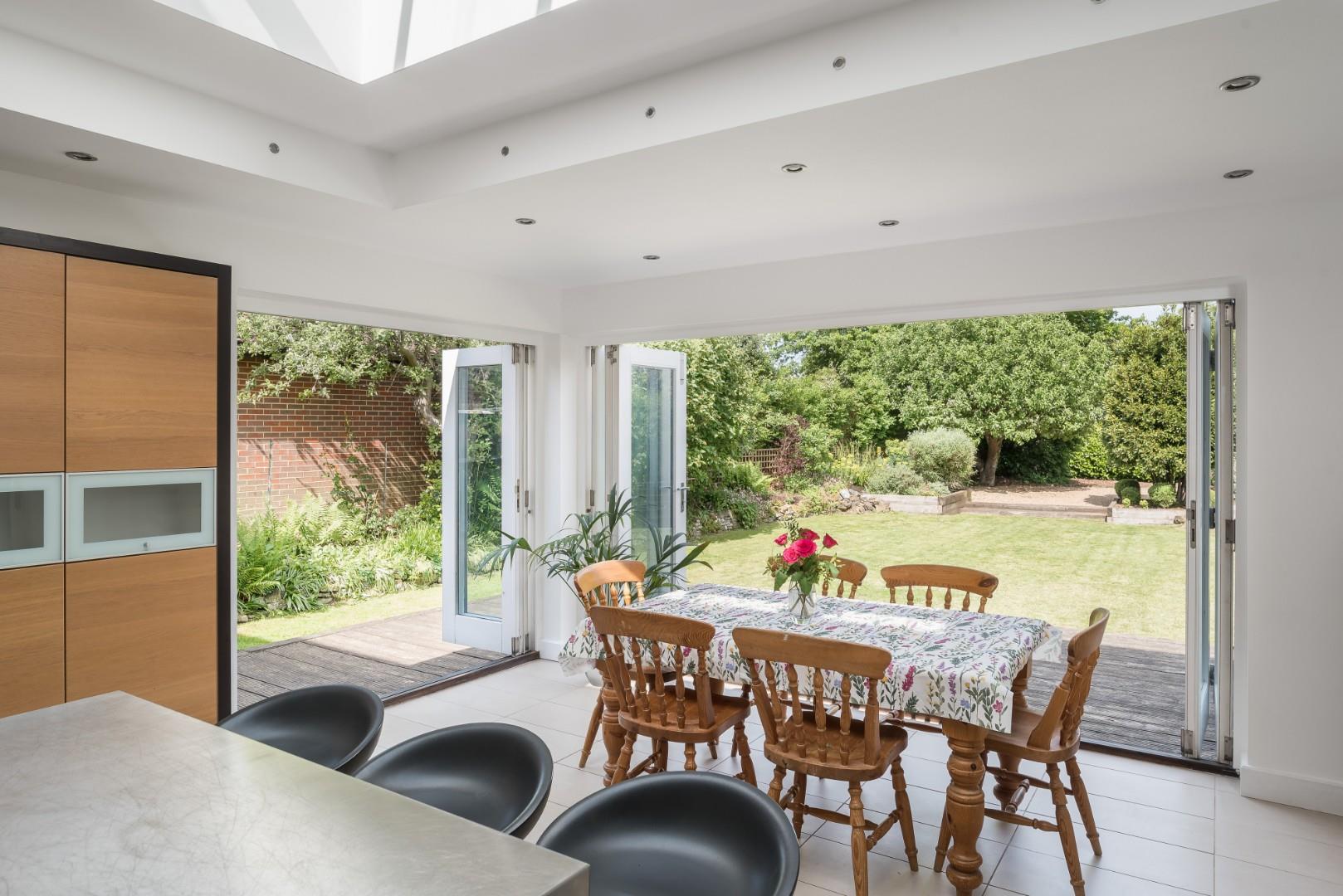 Ennismore Avenue, Guildford Collins Guildford